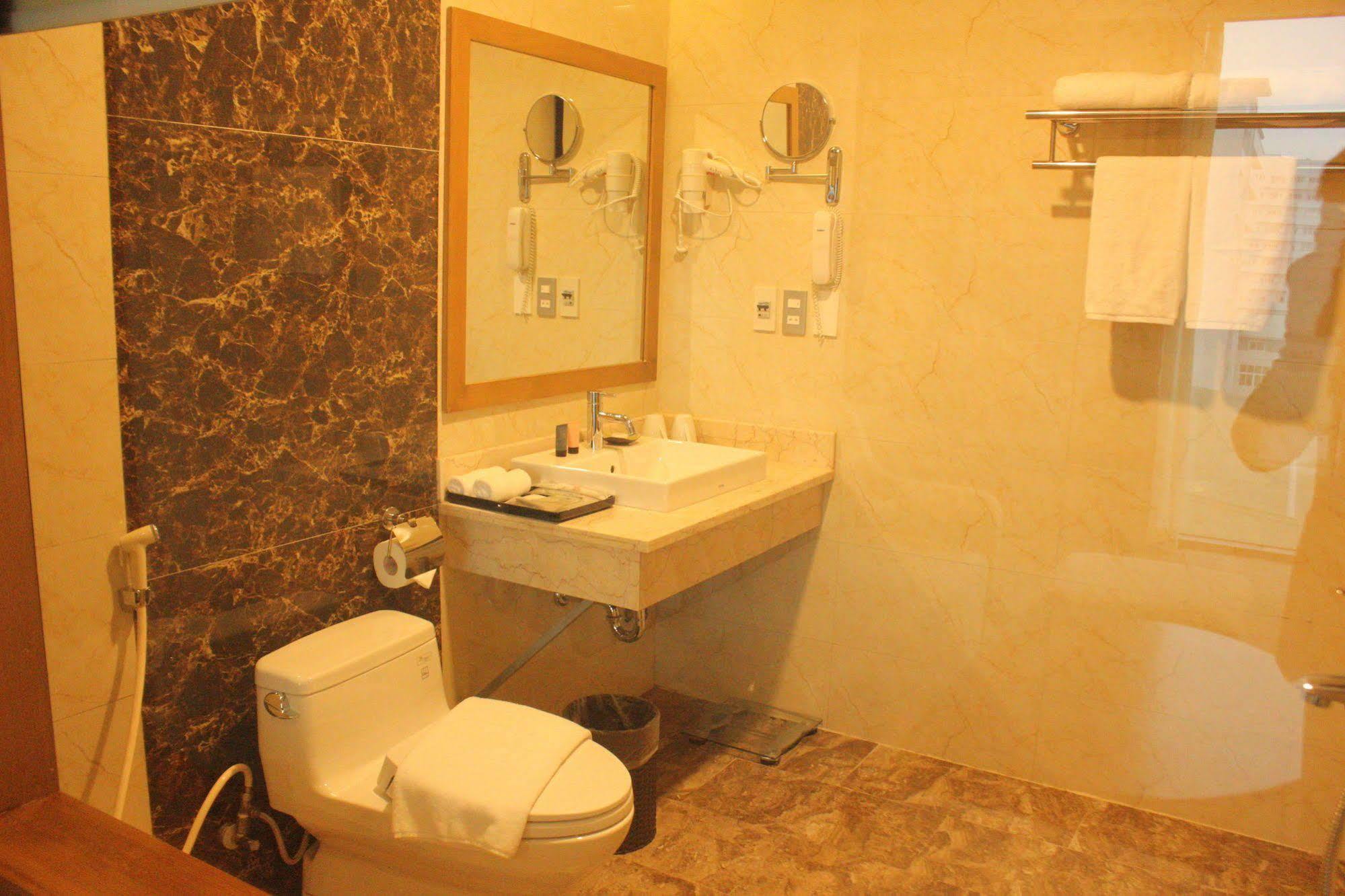 Muong Thanh Cua Dong Hotel Вінь Екстер'єр фото