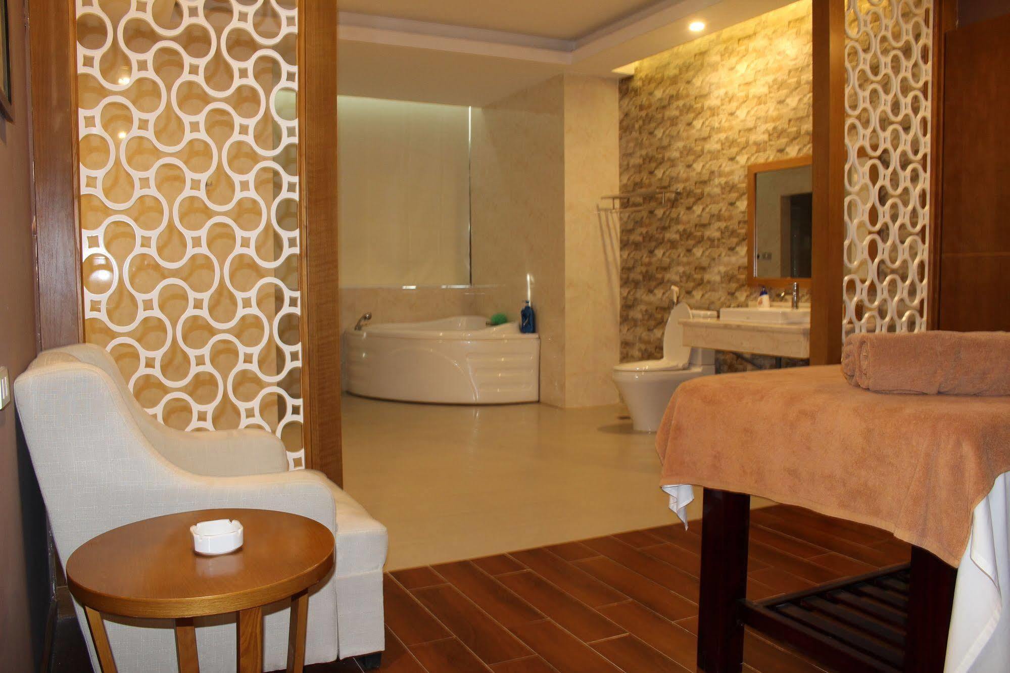 Muong Thanh Cua Dong Hotel Вінь Екстер'єр фото